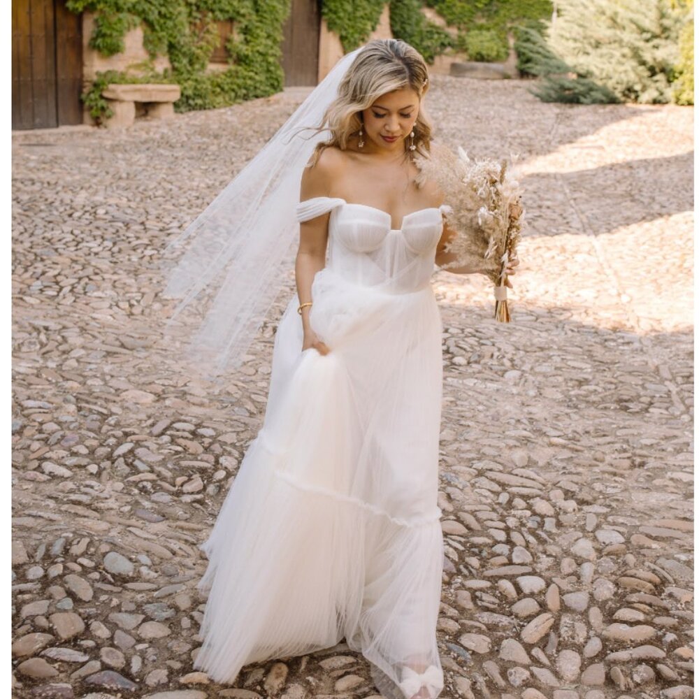 Alena Leena Armeria Wedding Dress